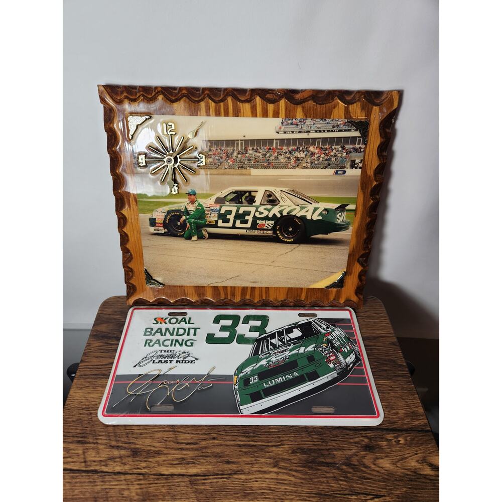 NOS Vintage Nascar Harry Gant/skoal Bandit #33 license plate and Clock
